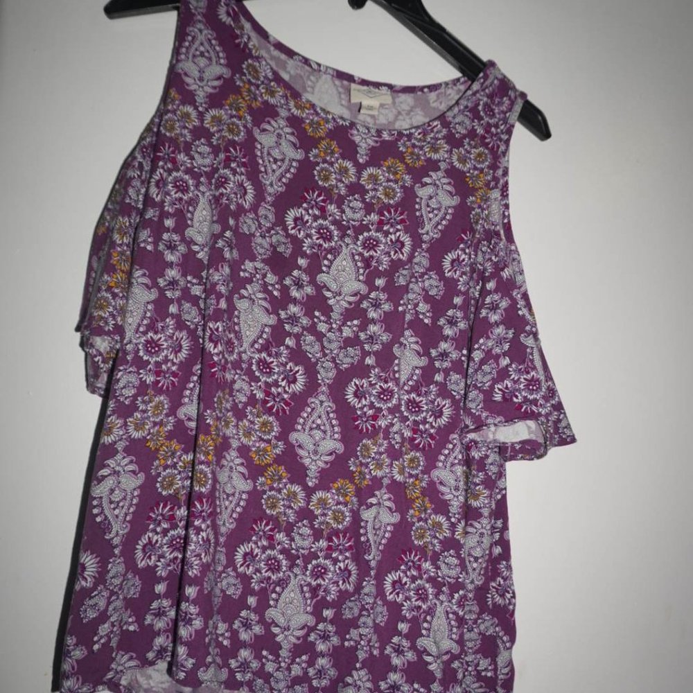 St John's bay cold shoulder top